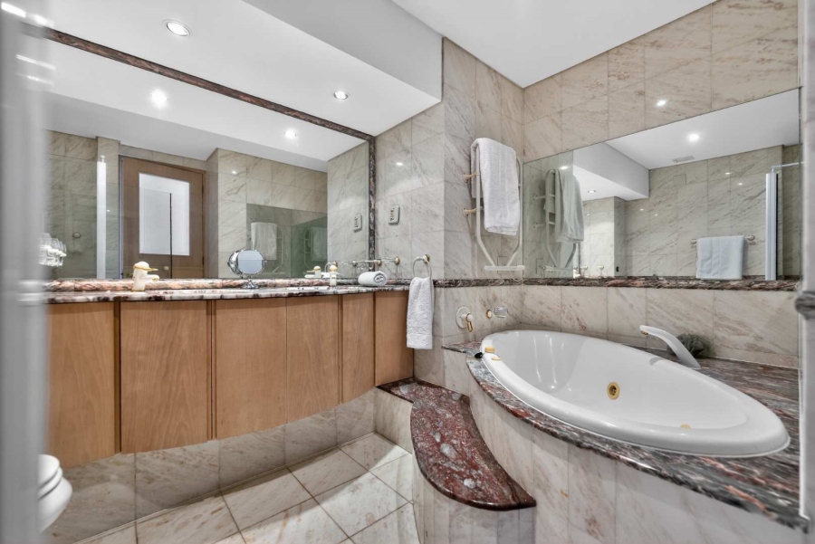 3 Bedroom Property for Sale in Clifton Western Cape